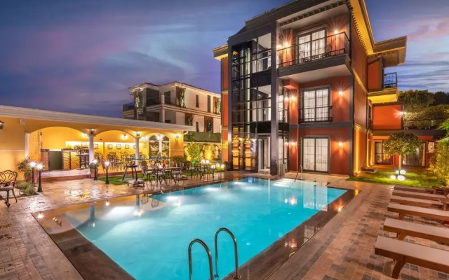 Motif Hotel