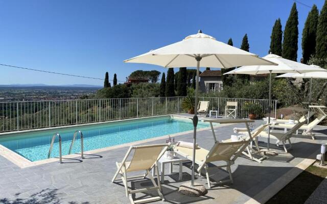 Villa Maona - con piscina tra Firenze e Pisa