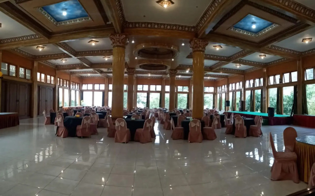 Nadia Hotel