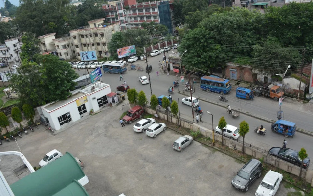 Hotel Drona