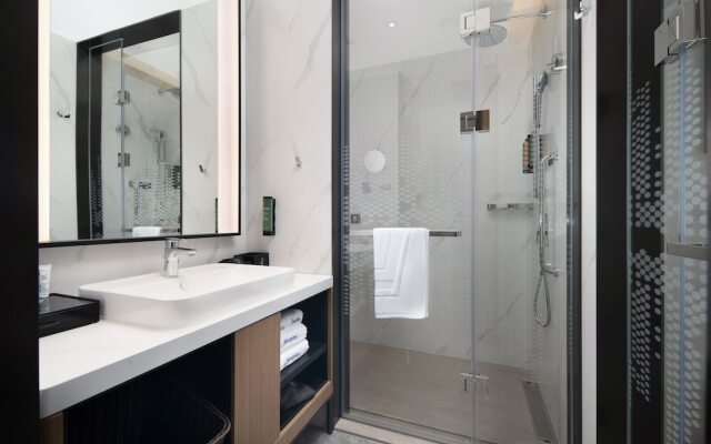 Hampton By Hilton Renhe Baiyun Airport