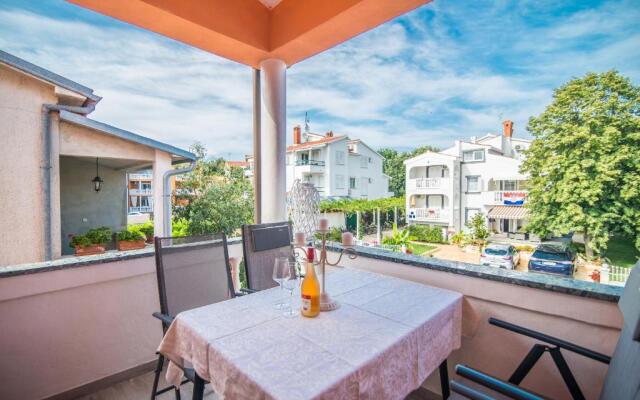 Charming house on the beach and Deluxe Apartment