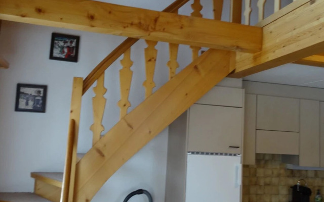 Reseda Lenk in Lenk With 2 Bedrooms and 3 Bathrooms