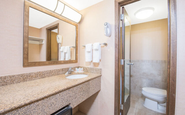 Days Inn Duluth Lakewalk