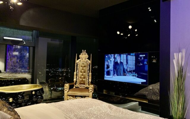 Apartments in Sky Tower with Bathtub near the window