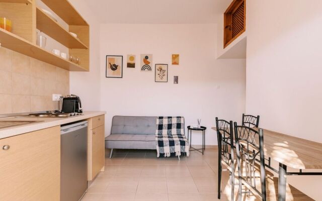 Arte Lindos Suites