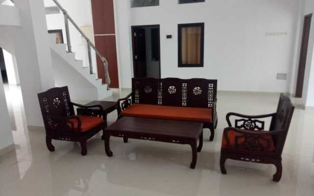 RedDoorz near Jawa Timur Park 3