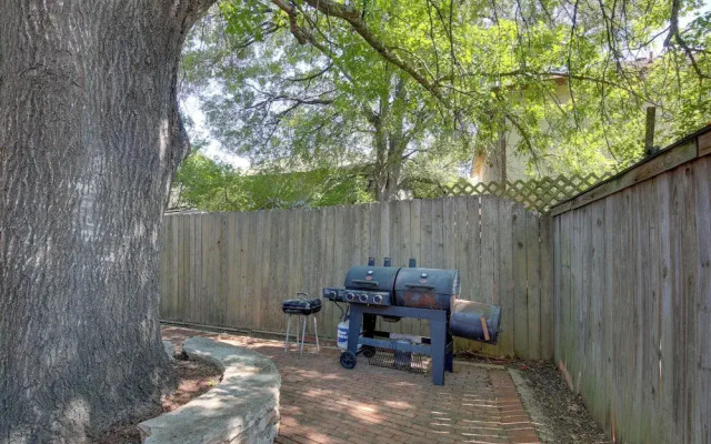 Family-friendly San Antonio Abode w/ Patio!