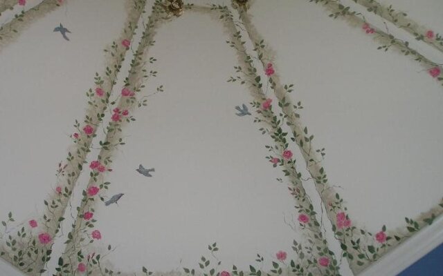 Benefield House Bed & Breakfast