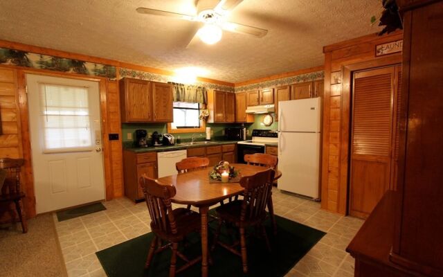 Woodhaven 1741 - Two Bedroom Cabin