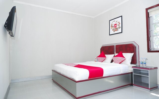 OYO 1284 Executive Residence