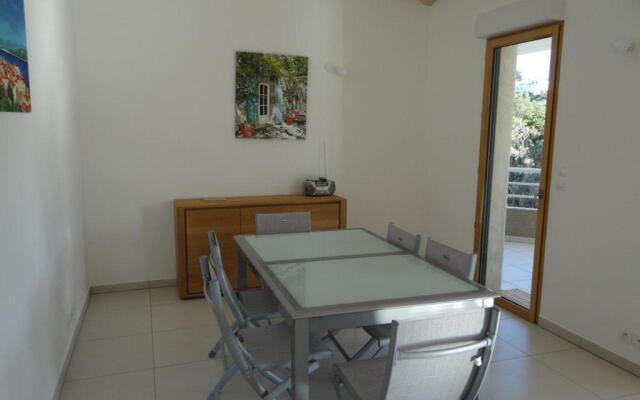 Appartement Cavalaire-sur-Mer, 3 pièces, 6 personnes - FR-1-100-226