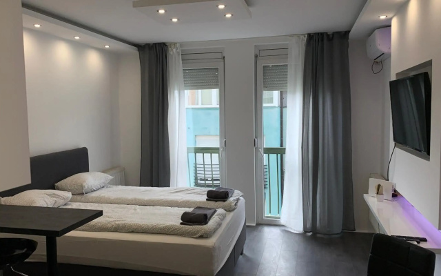 Central Apartment 2