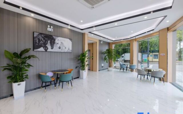Junyi Chain Hotel (Shangrao Wannian Runfeng Plaza Jinhu Park)