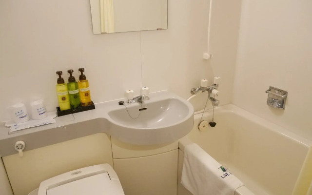 HOTEL LiVEMAX Yokohama Kannai