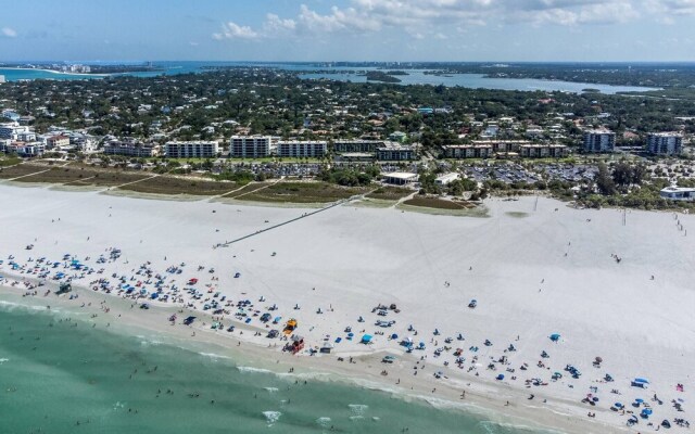 Beach Way With Ocean Views