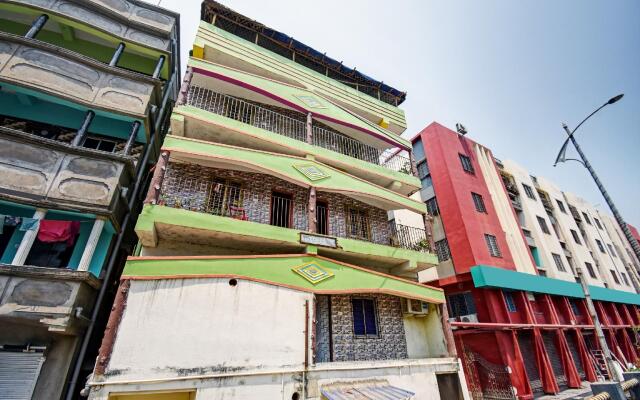 OYO KOL1929 Hansaraj Guest House