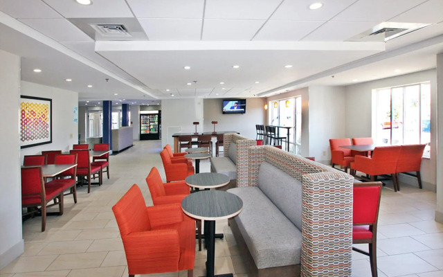 Holiday Inn Express Branford-New Haven by IHG