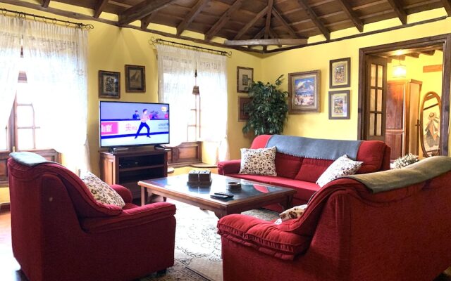 Casas La Paredita