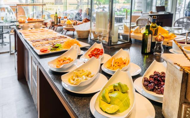 Hyatt Centric San Isidro Lima
