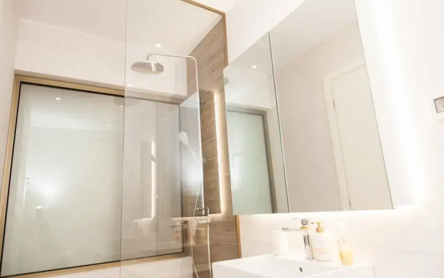 Full renovated adorable apt in Athens