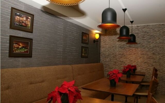 Basilon Hotel