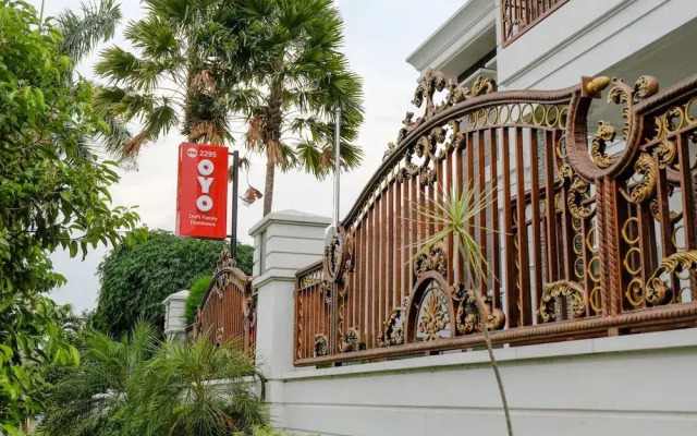 OYO 2295 Daffi Family Residence