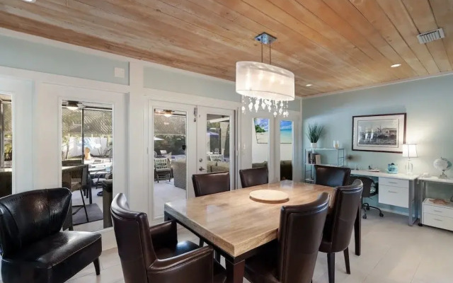 Bayside Bliss 3 Bedroom Home by RedAwning
