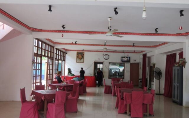 Thampa Tourist Hotel in Vavuniya