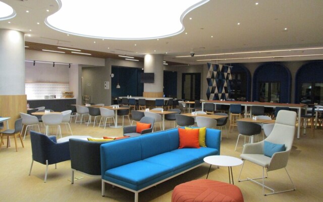 Holiday Inn Express Shanghai Tourism Zone