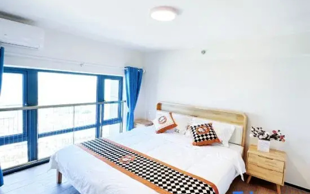 July Seaview Holiday Hotel