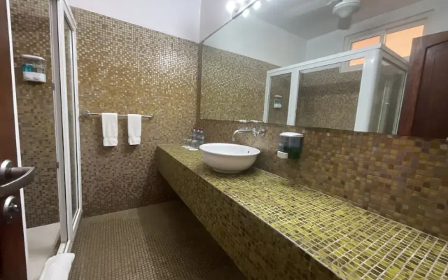 Hotel Cayman Suites