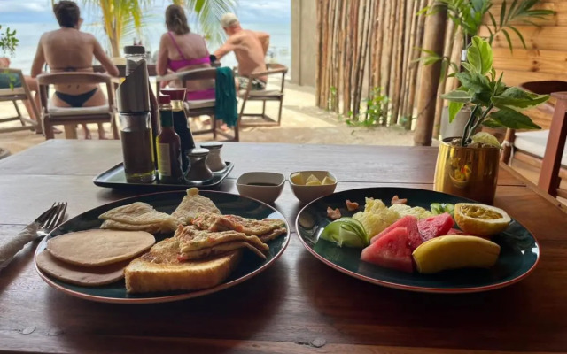 Aluna Beach Apartments