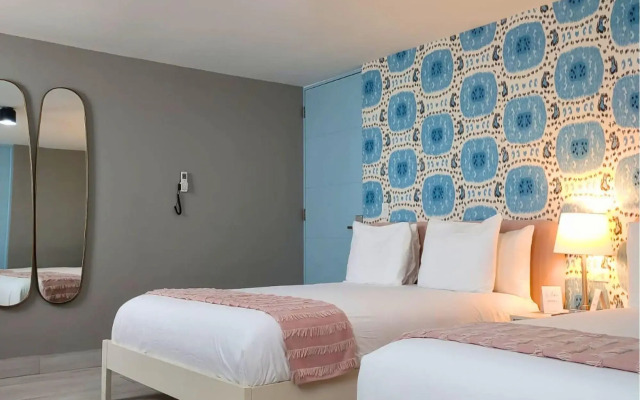 Trópica Beach Hotel