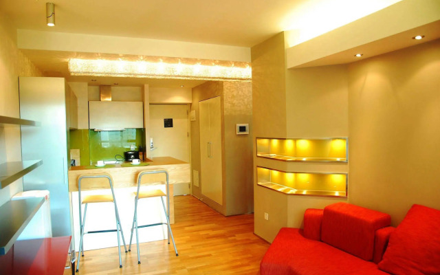 Rich & Young Seasons Park Service Apartment