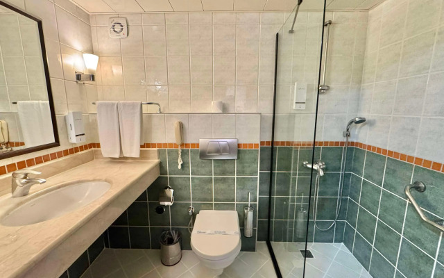 Best Western Plus Khan Hotel