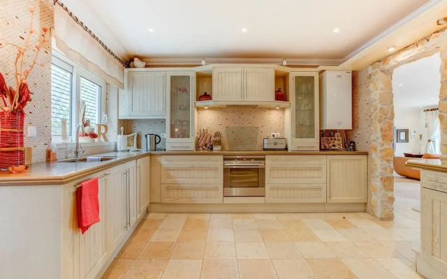 Carvoeiro Bay D Townhouse With Roof Top Jacuzzi