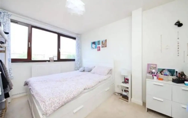 3 Bedroom Hoxton Flat Close to Bustling Shoreditch