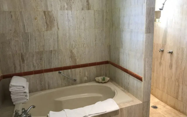 Marina Villas - Grand Isla Navidad