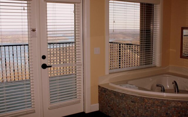 Whitney Mountain Lodge