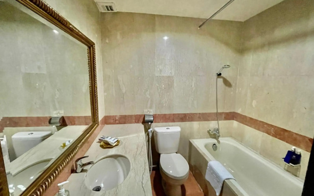 Crown Vista Hotel
