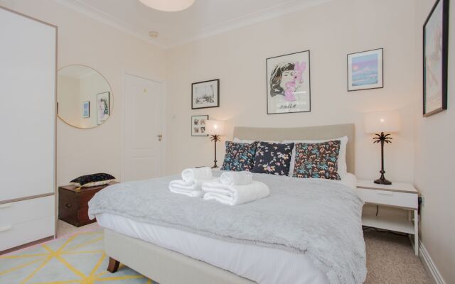 Stylish 1 Bedroom Flat in Belsize Park