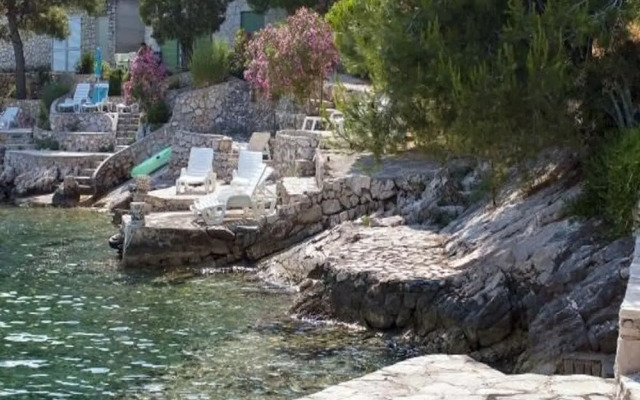 Bobi - 10 M From the sea - A3- Gornji