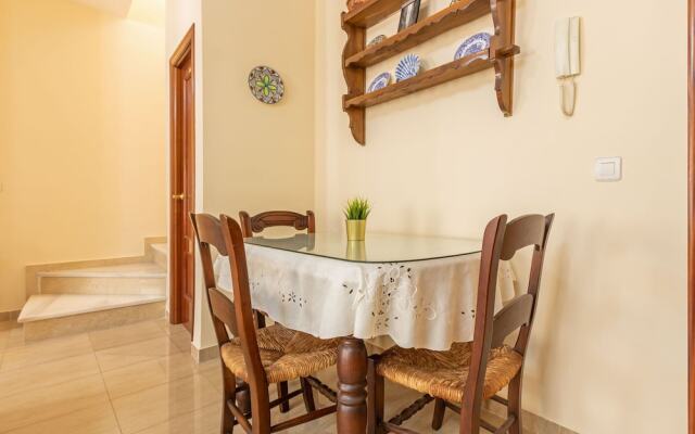 Alfalfa Sky View By Valcambre