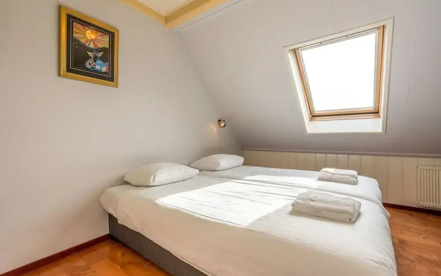 Lovely Holiday Home in Texel Near Sea