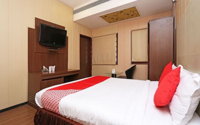 OYO 10690 Florence Hotel