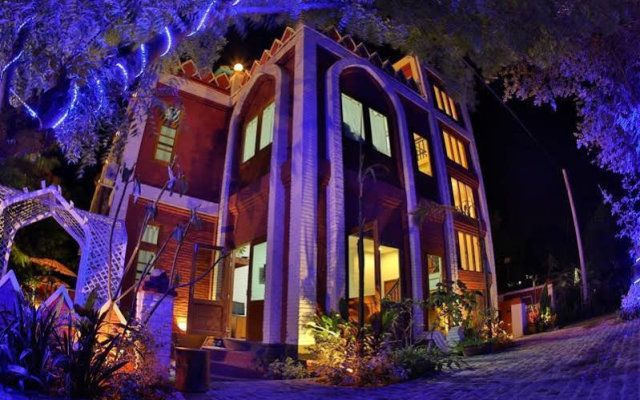 Dormitory @ Bagan Empress Hotel
