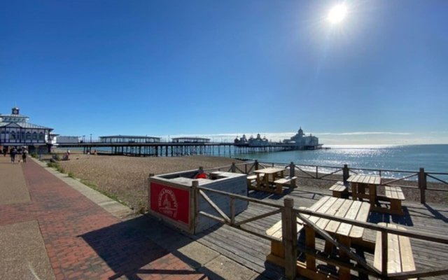 Lovely Seaside Apartment in Central Eastbourne