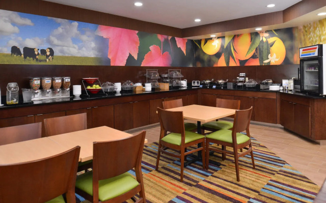 Fairfield Inn By Marriott Louisville North