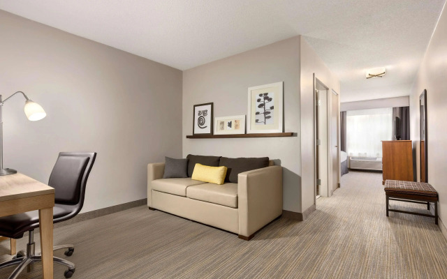Country Inn & Suites by Radisson, Dahlgren-King George, VA